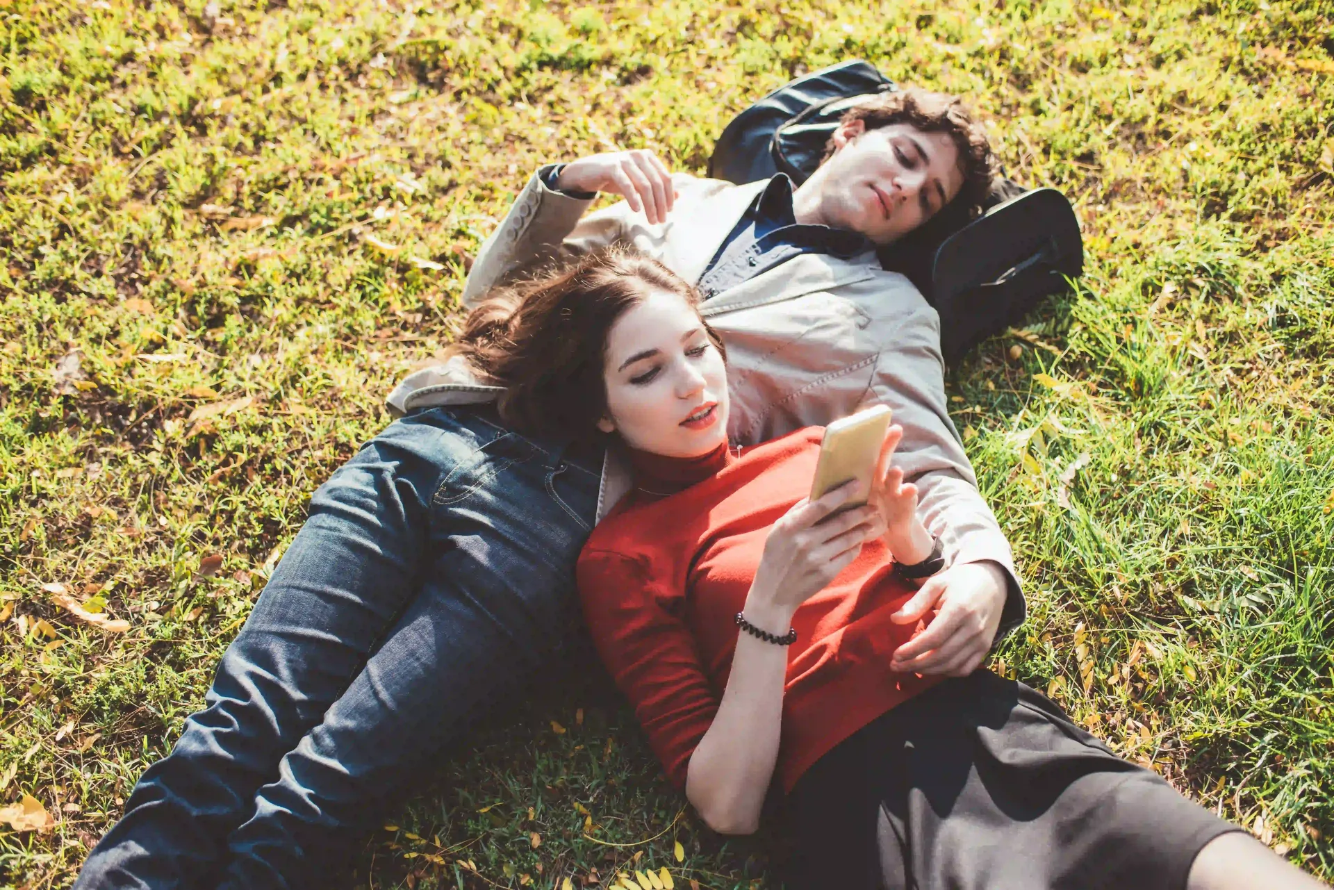 5 Razões para Comprar um eSIM Itália Antes da Sua Viagem eSim Italia, Casal